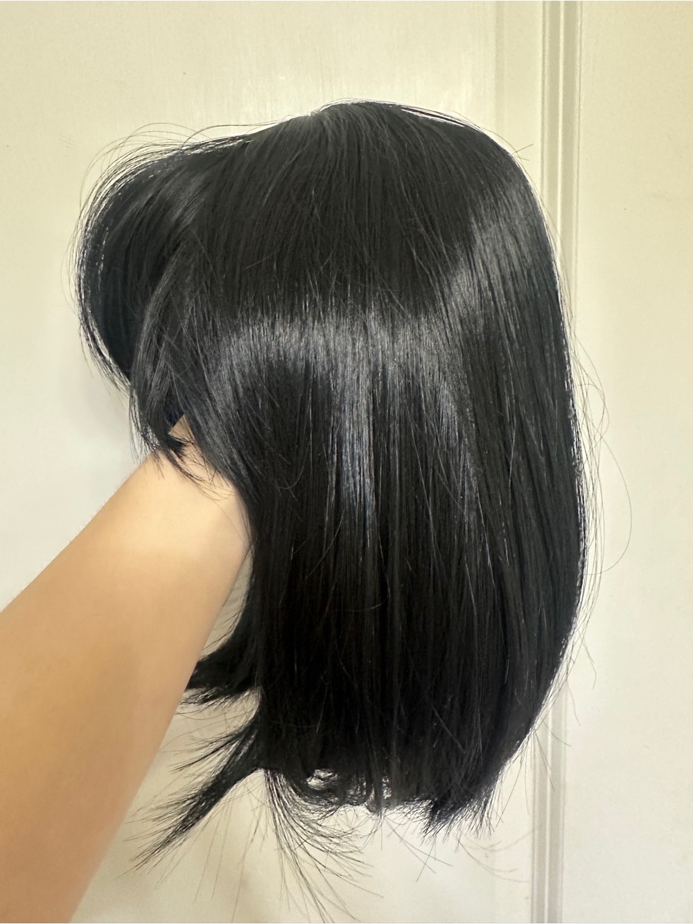 1of 5 Amazon Black Short Bob Wig with Bangs - Picture 2 of 6